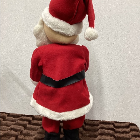 Talking Standing Santa Claus Motion Activated.. 28“ - Picture 2 of 7